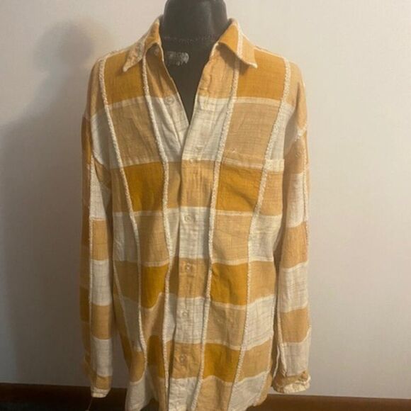 Bay Creek Tan/White windowpane long sleeves button down shirt, size M - Picture 1 of 3